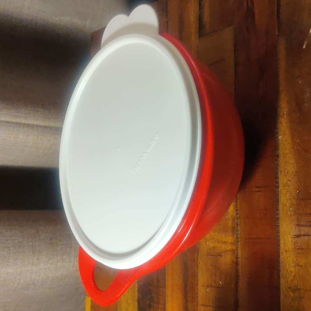 Tupperware MINI NEW Thatsa Bowl 1.4 L 6 cups Red